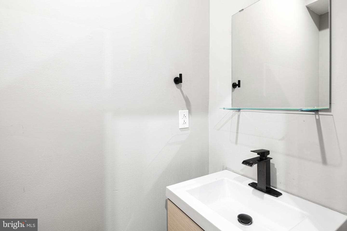 1329 Dickinson Street photo 11