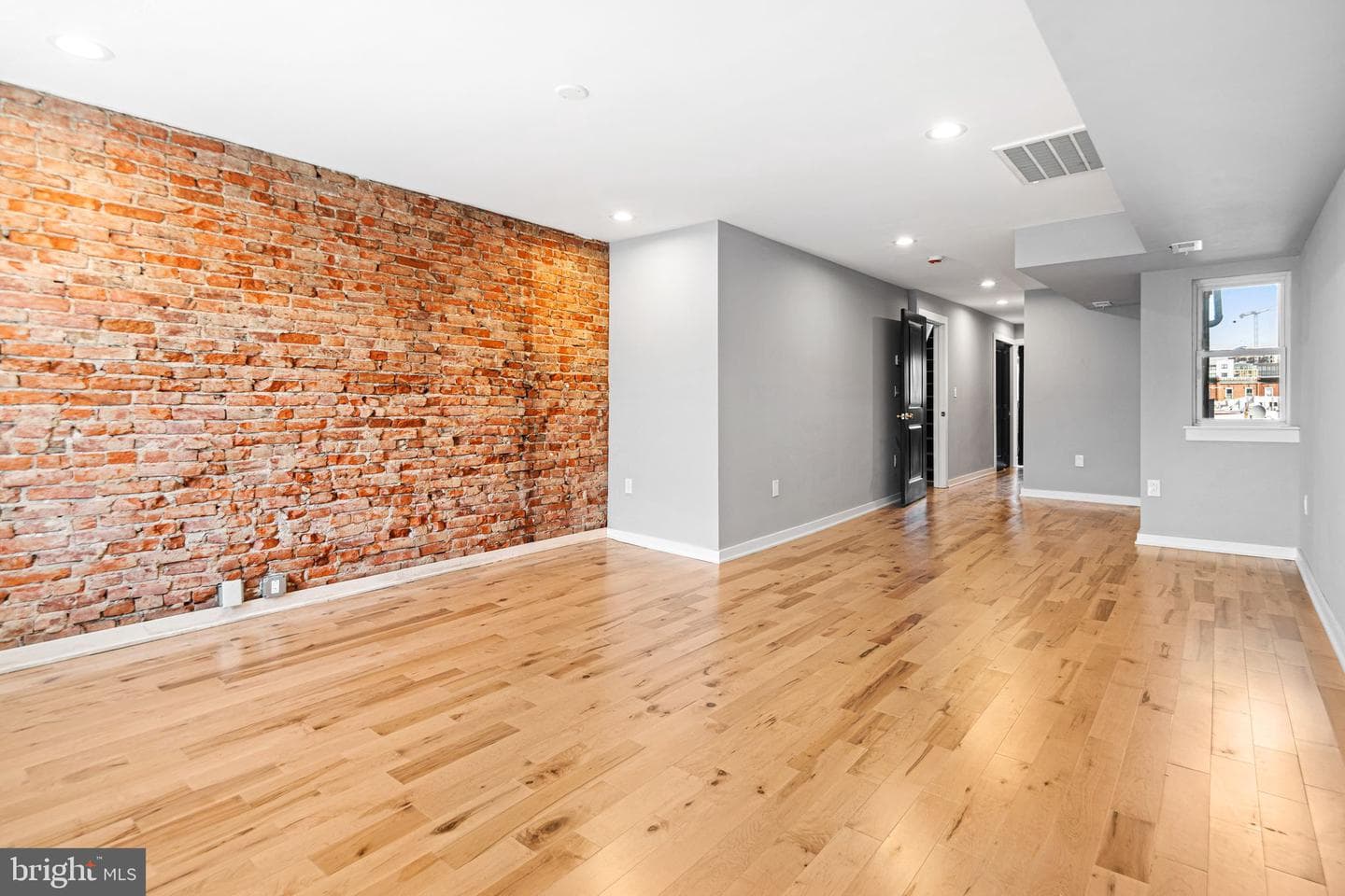 1329 Dickinson Street photo 27