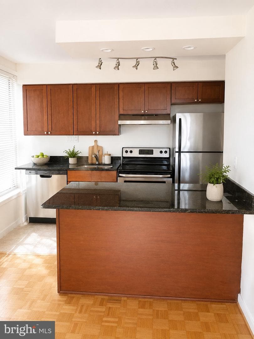 224 W Rittenhouse Square #815a photo 3