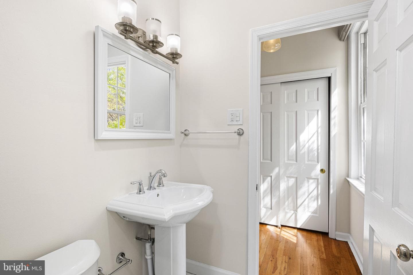 1115 Lombard Street photo 22