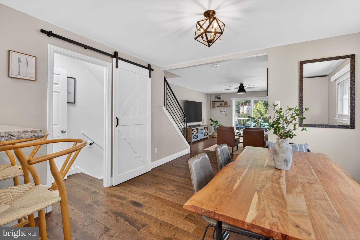 7277 Valley Avenue photo 9