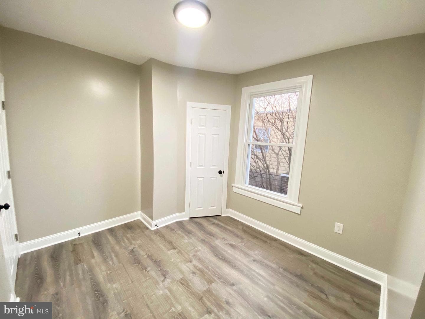 3027 Agate Street photo 3