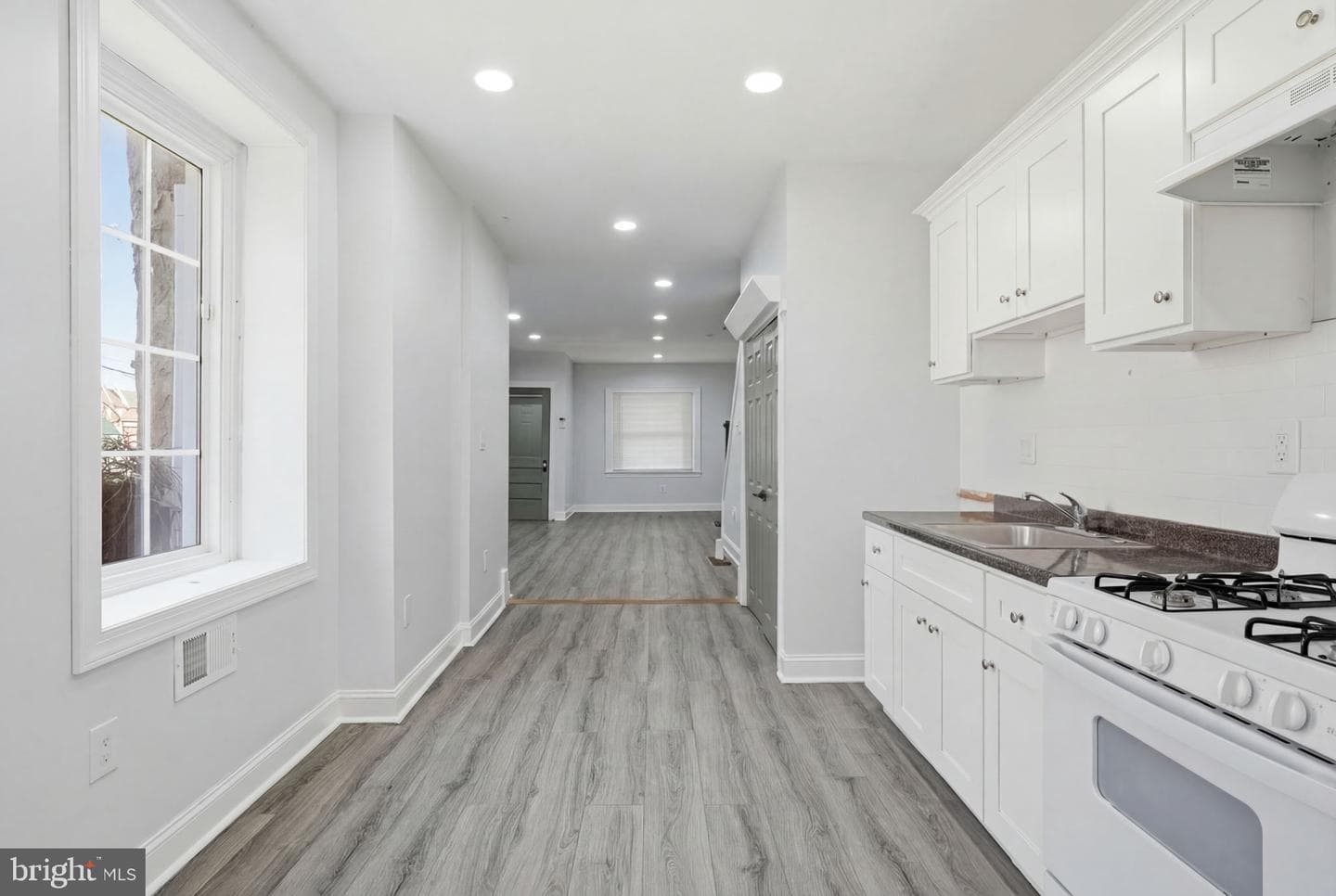 1406 S Allison Street photo 13