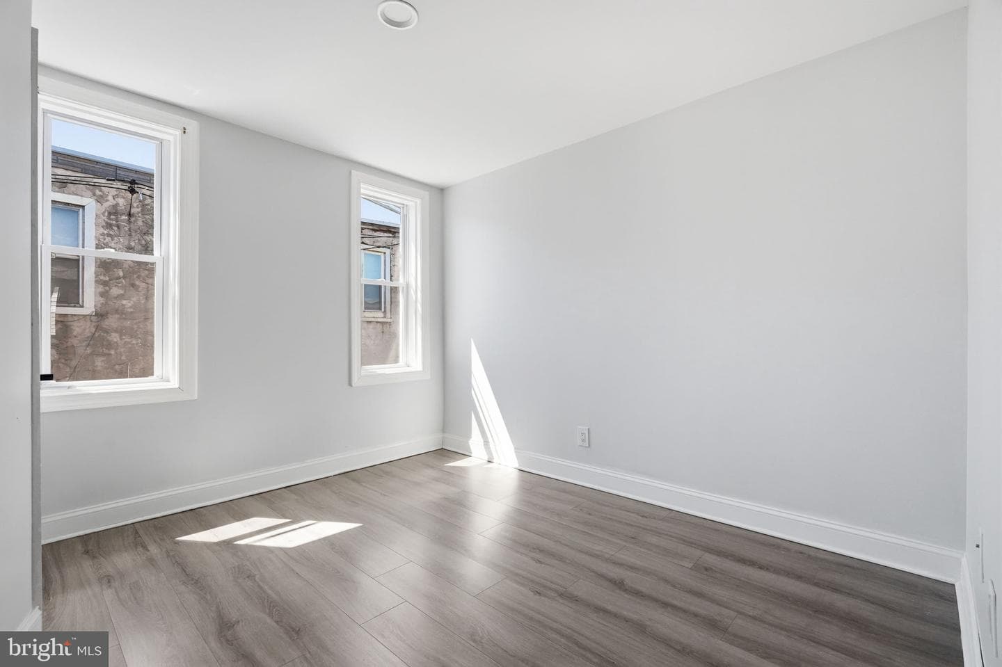 1406 S Allison Street photo 21