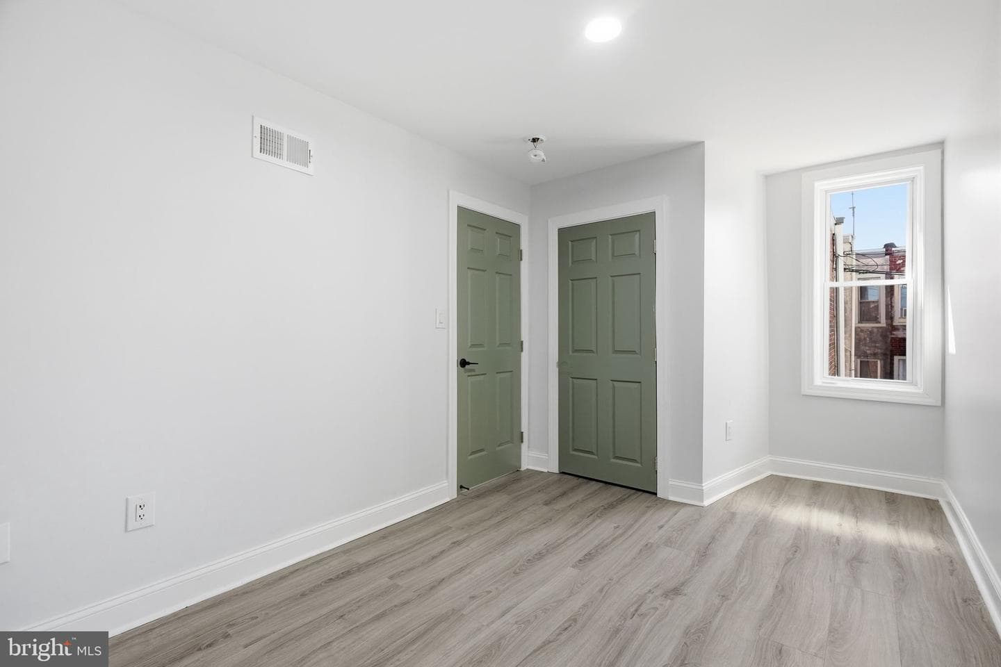 1406 S Allison Street photo 25