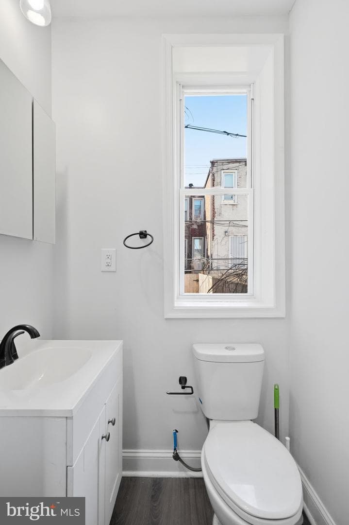 1406 S Allison Street photo 9