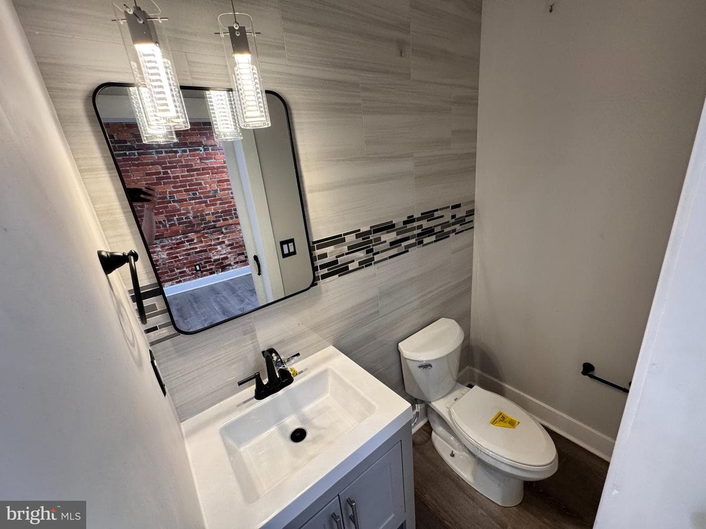 5511 Pemberton Street photo 11