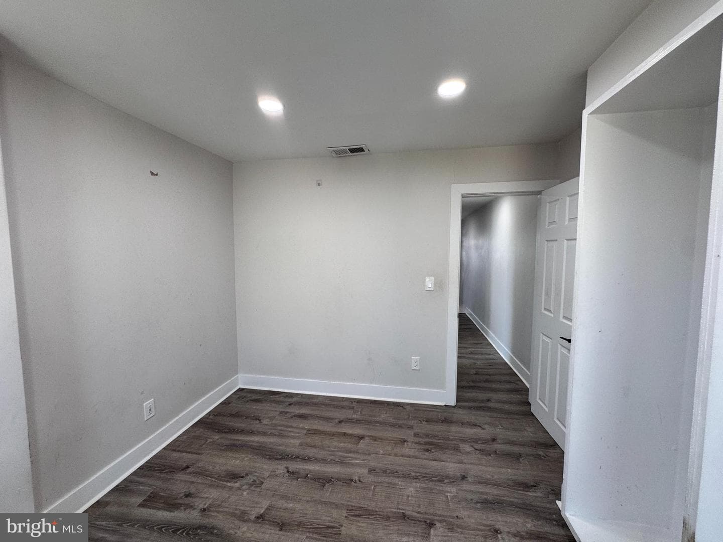 5511 Pemberton Street photo 18