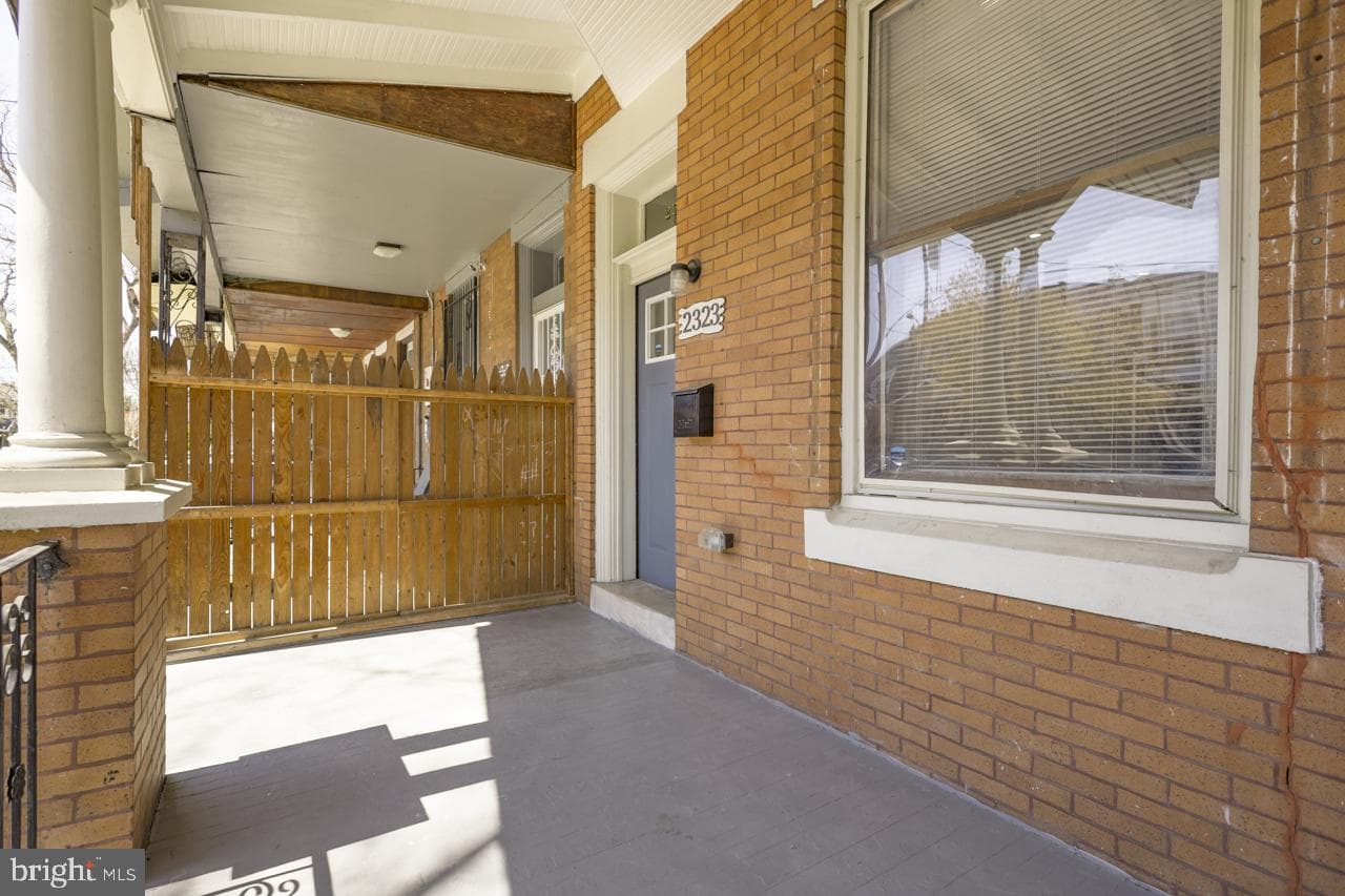 2323 W Cumberland Street photo 3