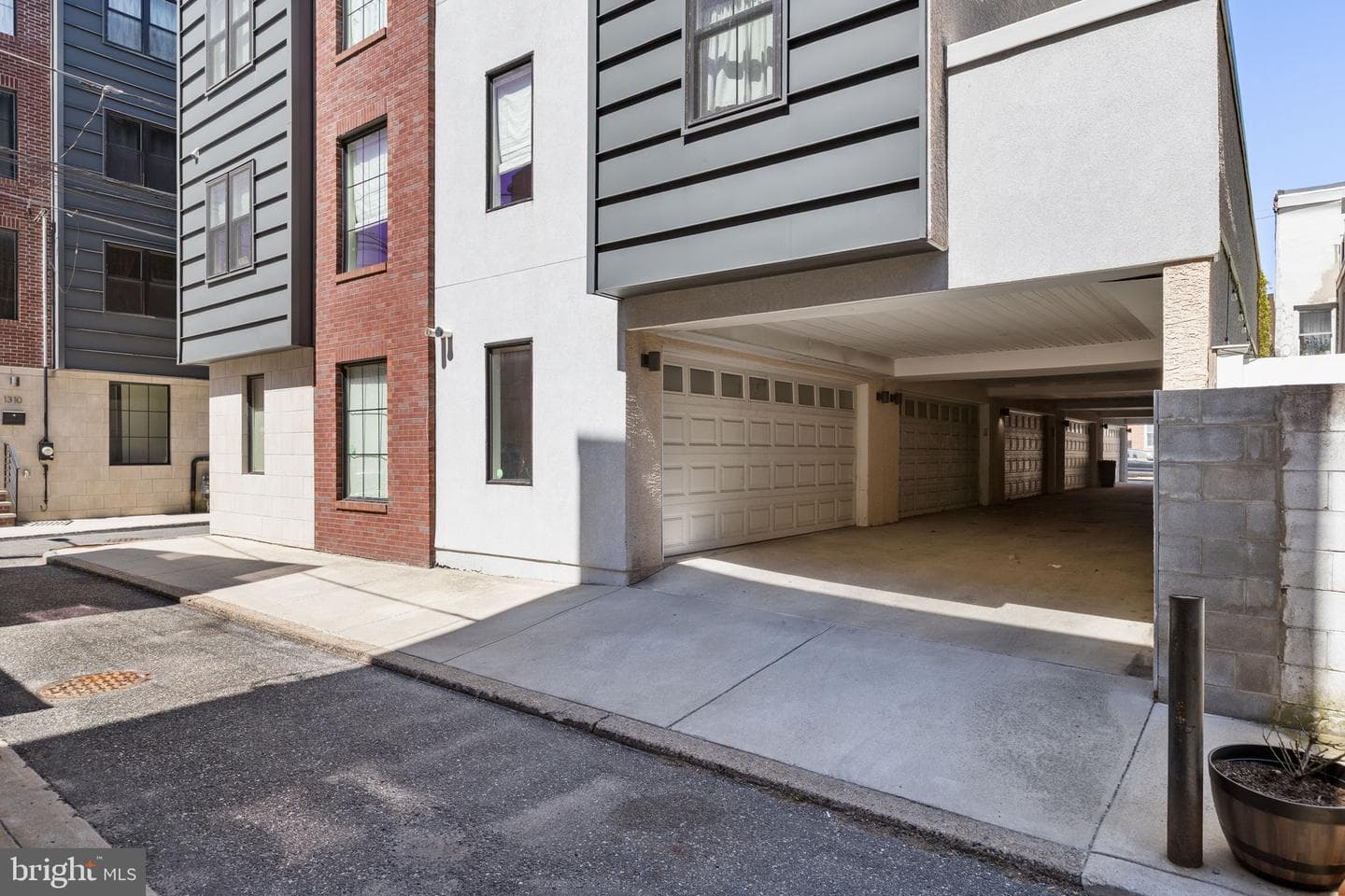 1307 S Hancock Street photo 1