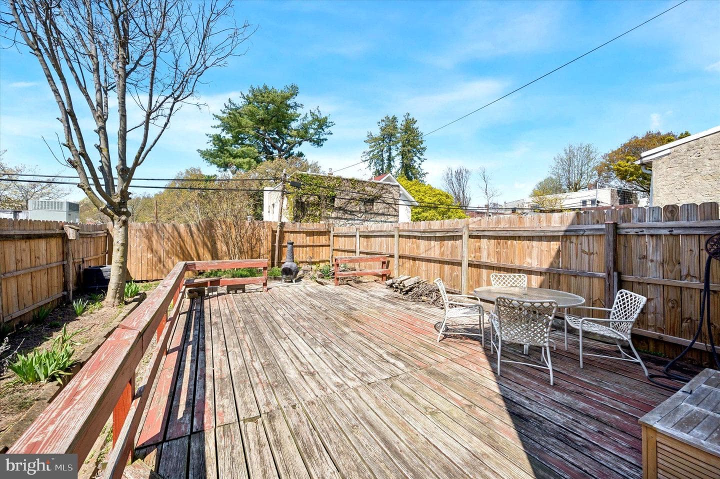 450 Leverington Avenue photo 24