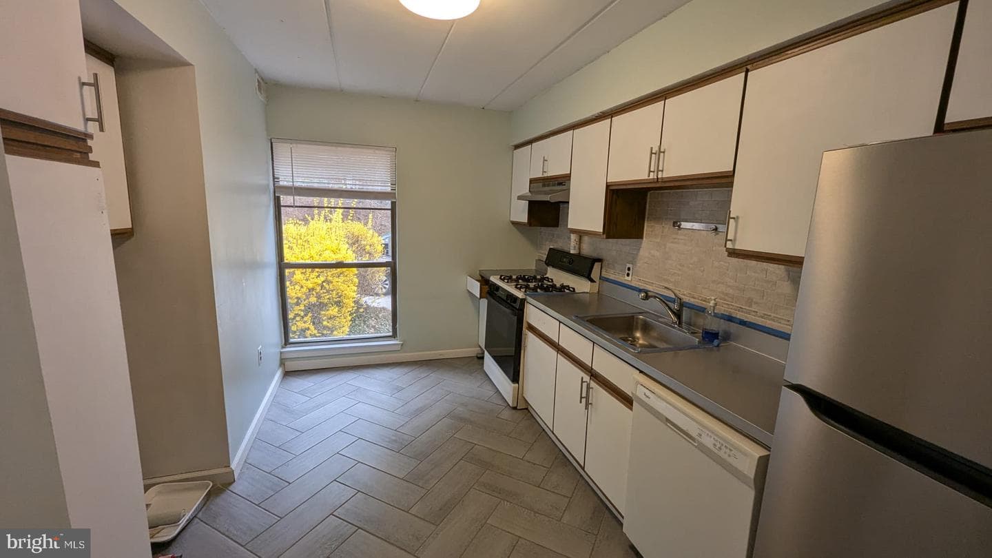 405 Shawmont Avenue #d photo 37