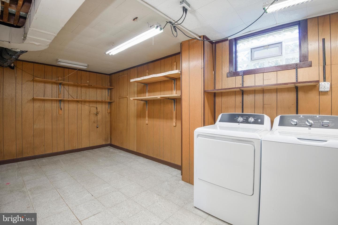 831 Regina Street photo 16