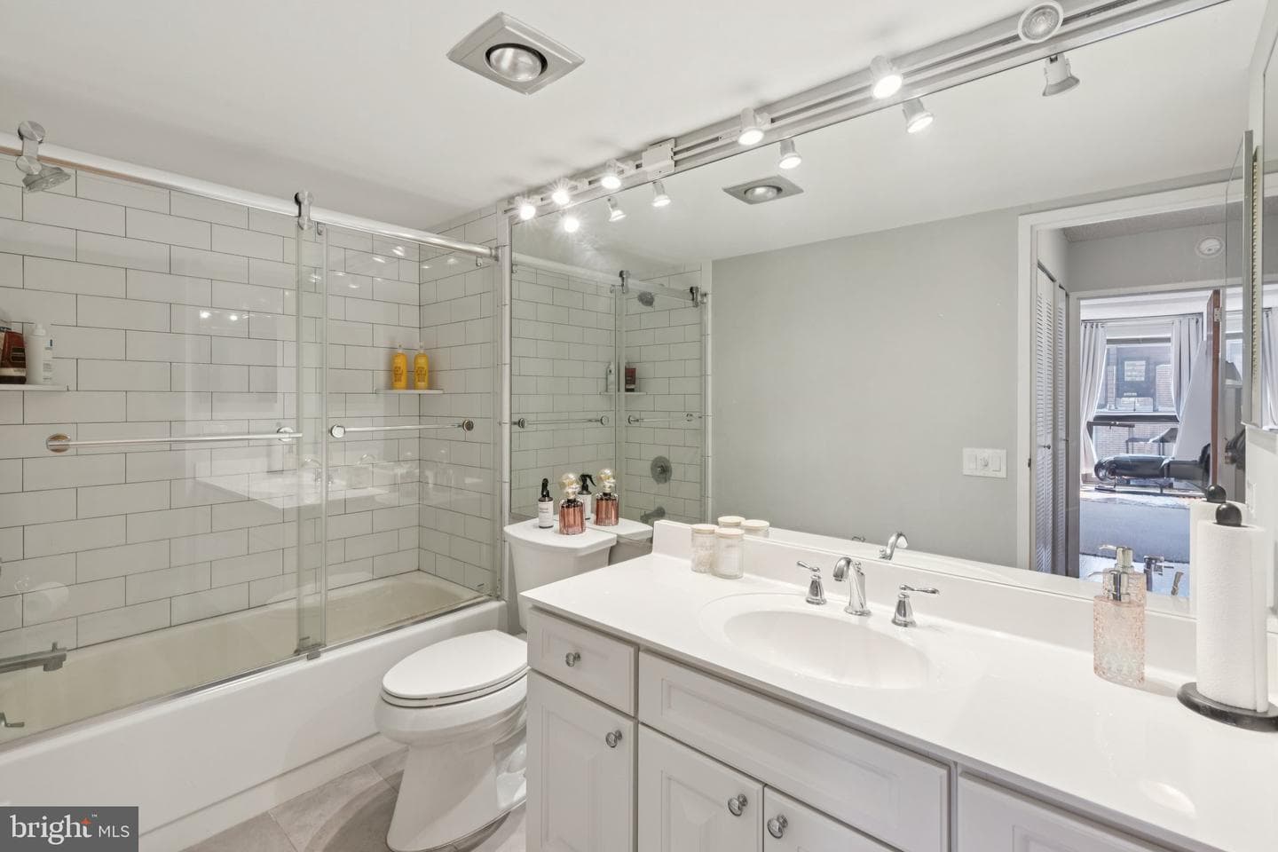 241 S 6th Street #311a photo 12