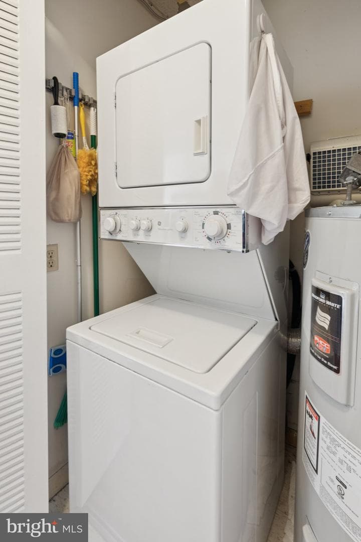 241 S 6th Street #311a photo 14