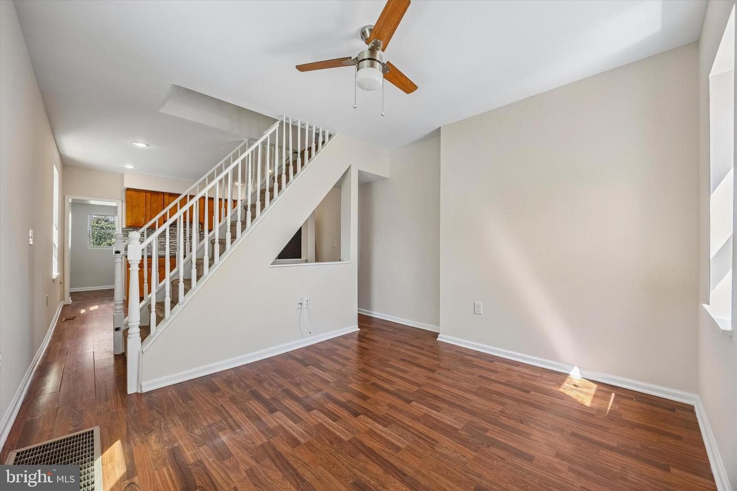 436 Lemonte Street photo 3