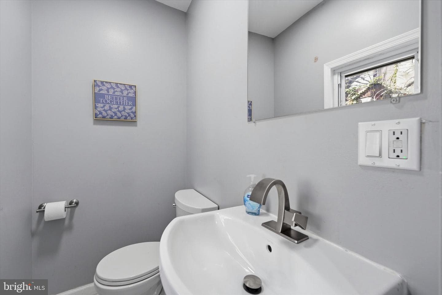 2057 N Franklin Street photo 12