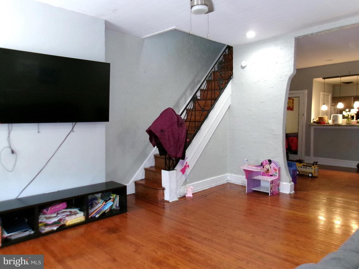 5805 Master Street photo 4