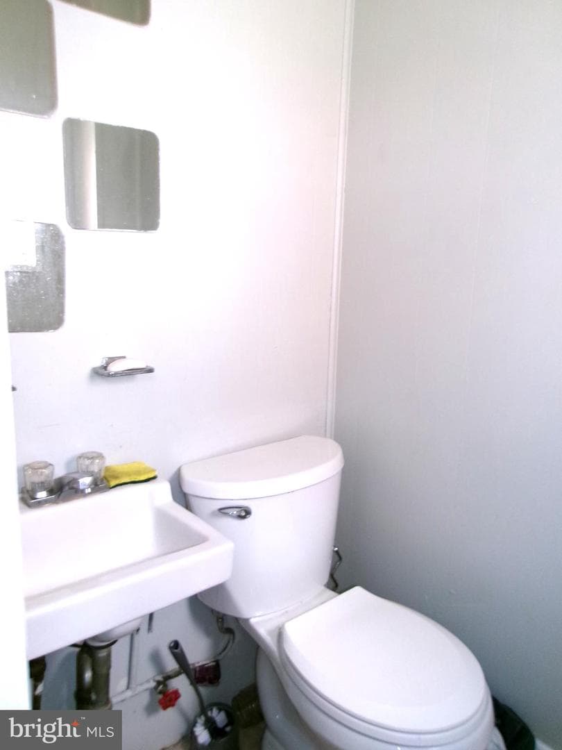 5805 Master Street photo 8