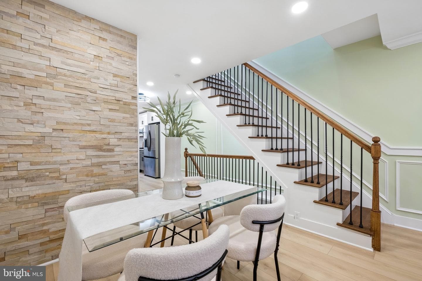 2076 E Monmouth Street photo 11