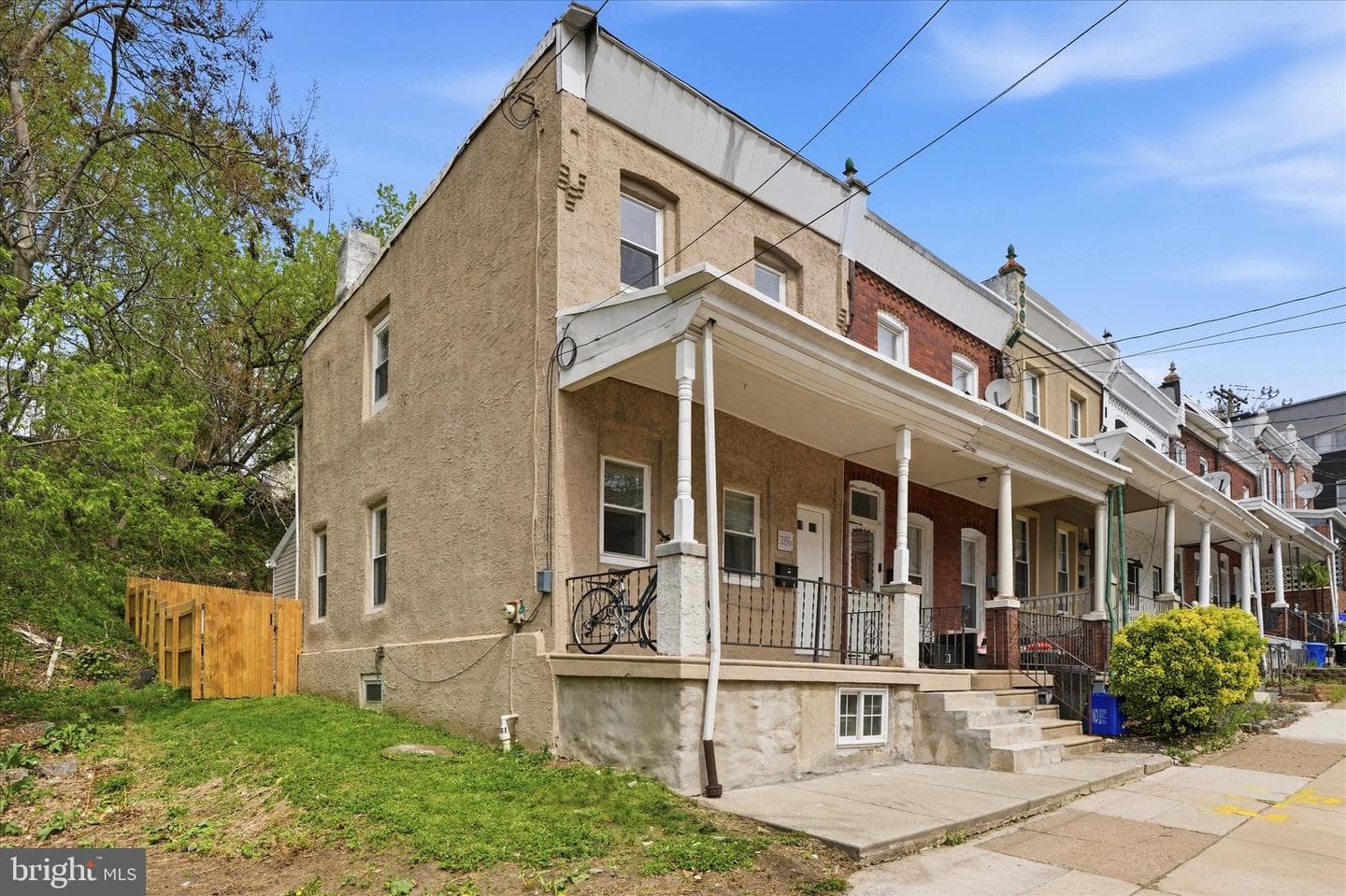 286 Leverington Avenue photo 26