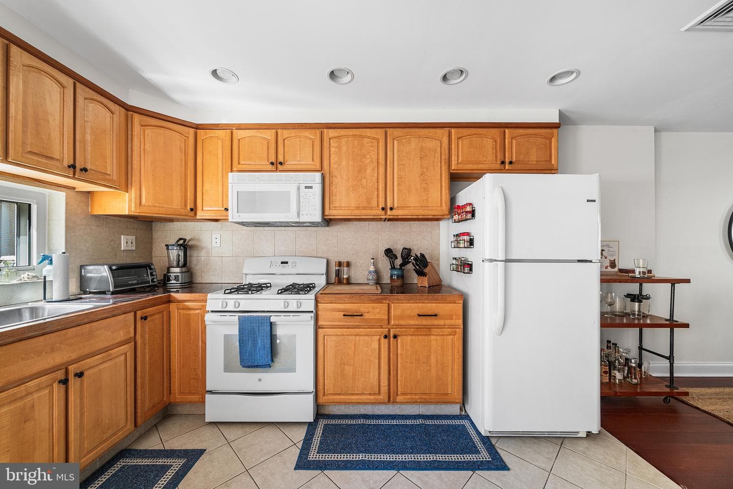 2520 Webster Street photo 11