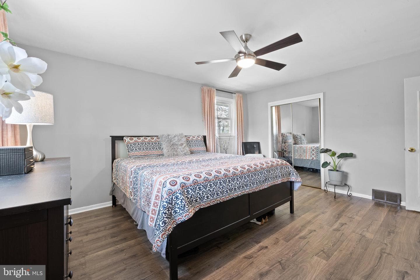 1044 Bloomfield Avenue photo 22