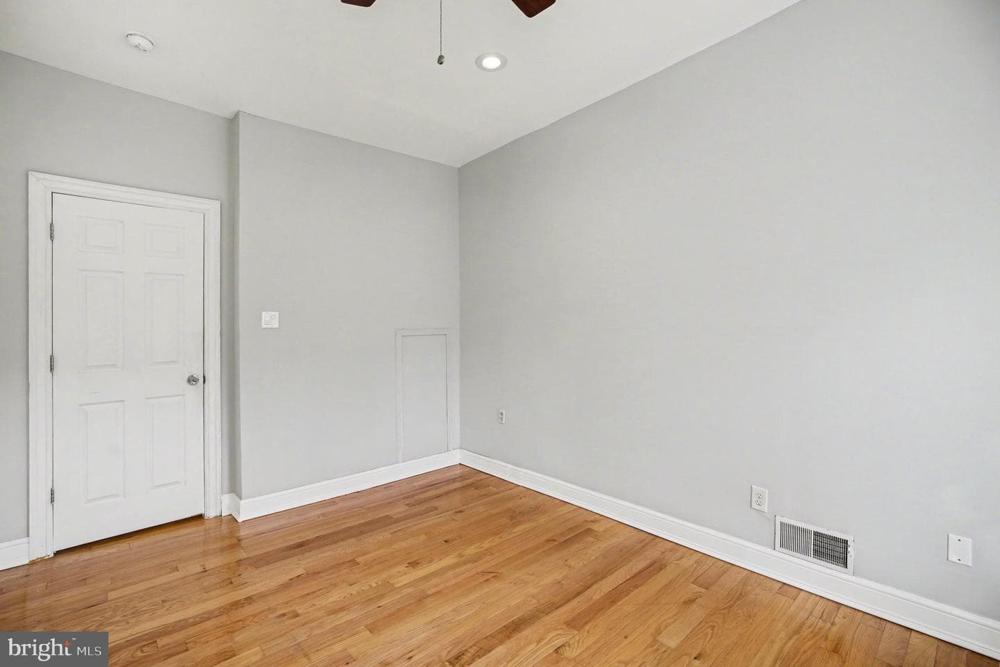1149 S Dorrance Street photo 17