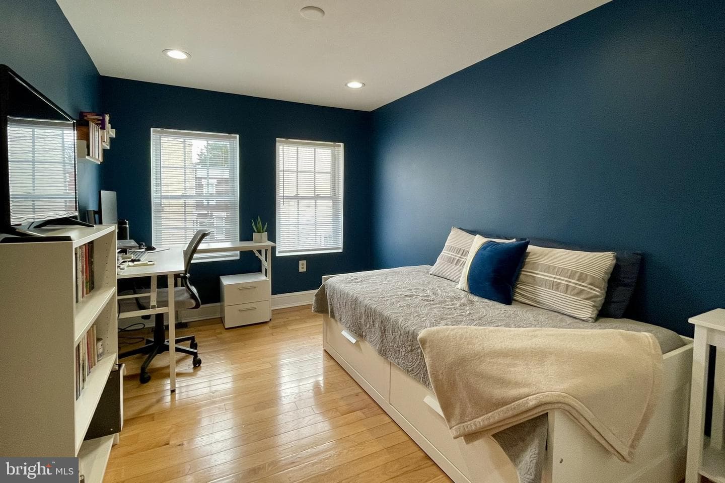 1149 S Dorrance Street photo 18