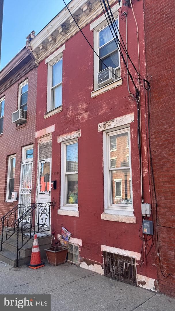 2016 N Hancock Street photo 4