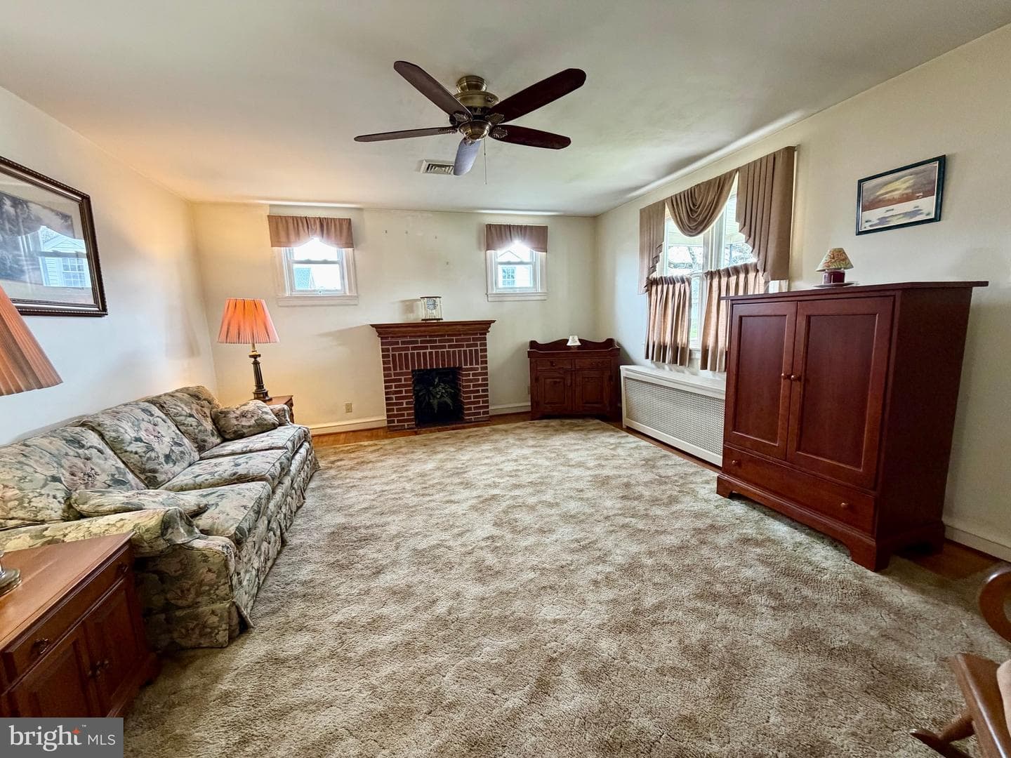 9234 Glenloch Street photo 7