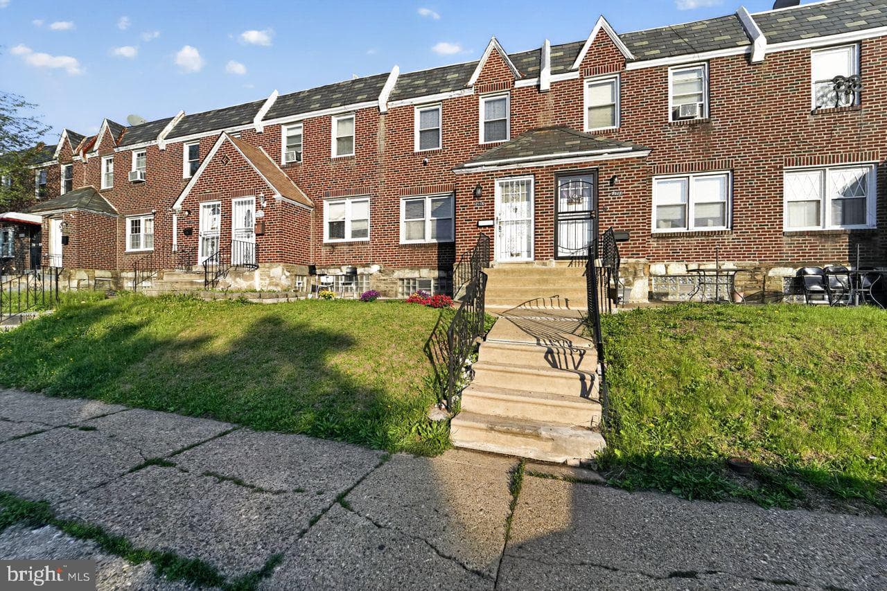 7015 Large Street