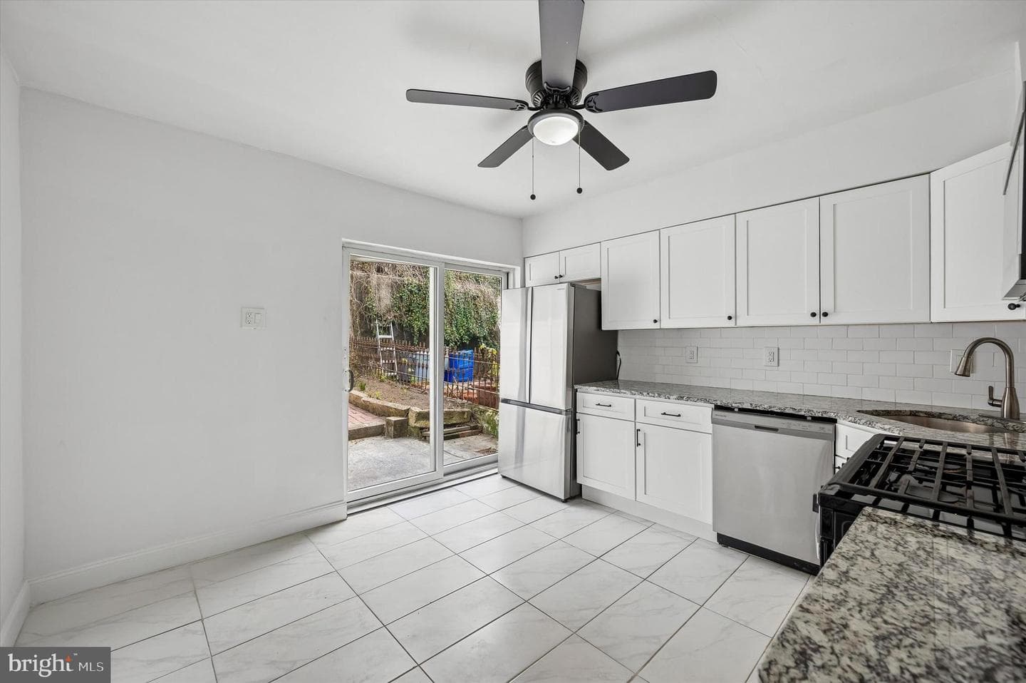 4857 Umbria Street photo 9