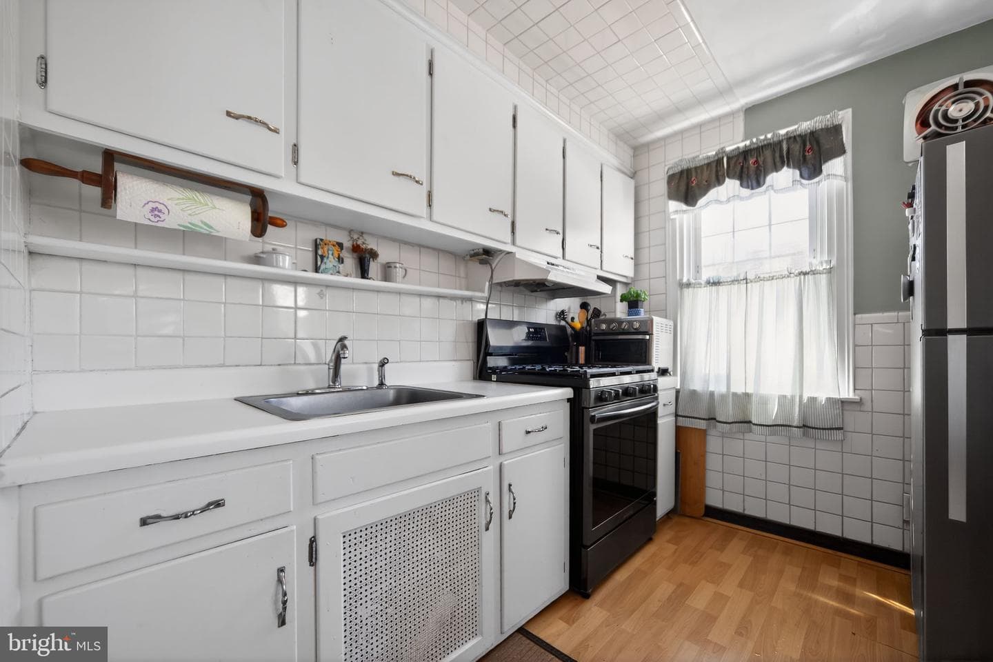 3124 Guilford Street photo 9