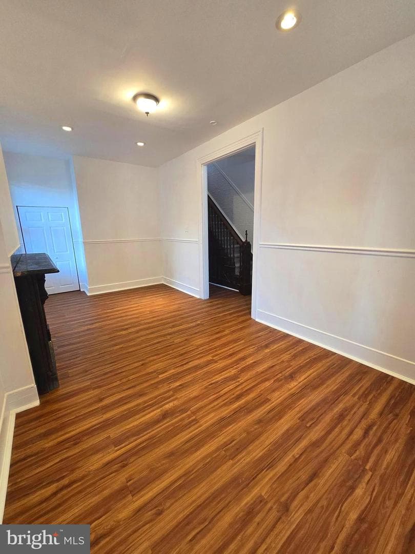 1513 W Tioga Street photo 12