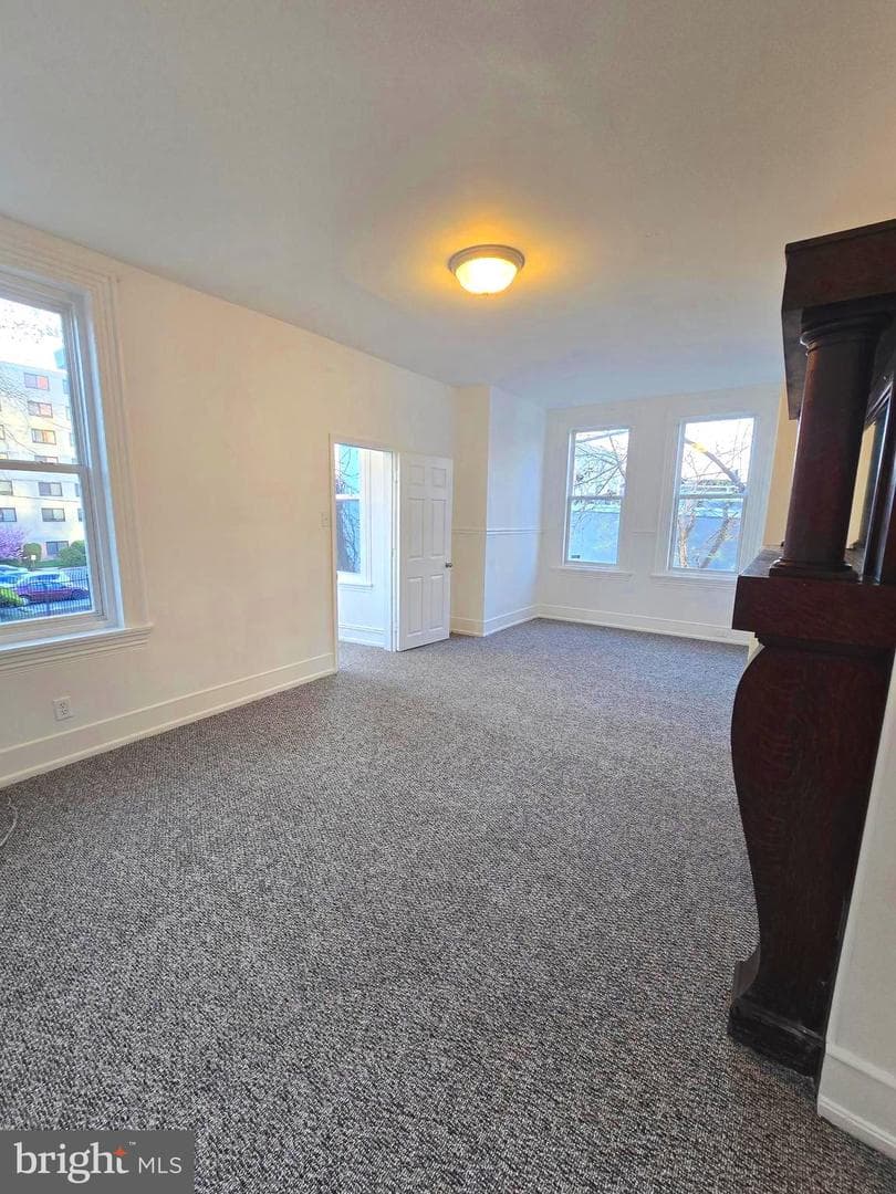 1513 W Tioga Street photo 29
