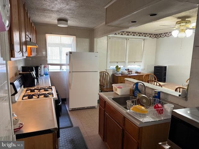 2936 Levick Street photo 9