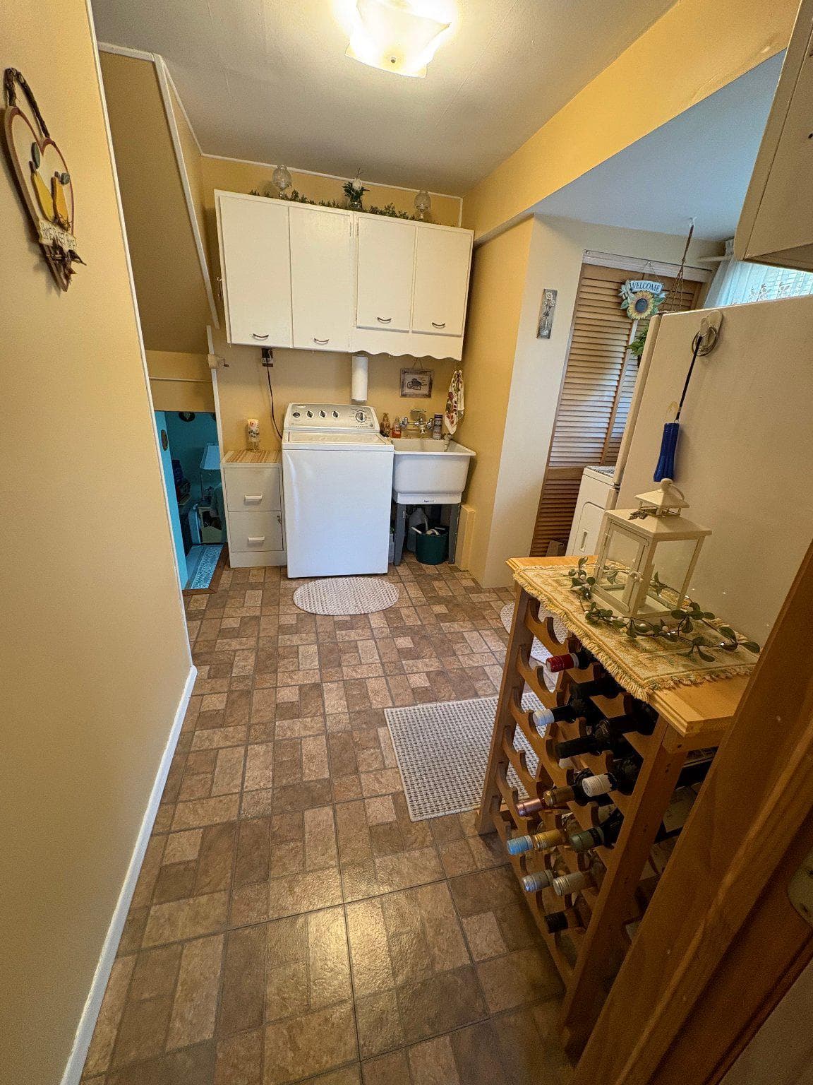 1045 Foster Street photo 11