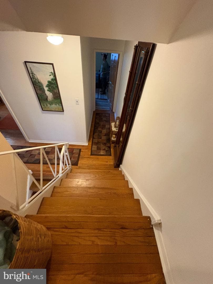 1045 Foster Street photo 22