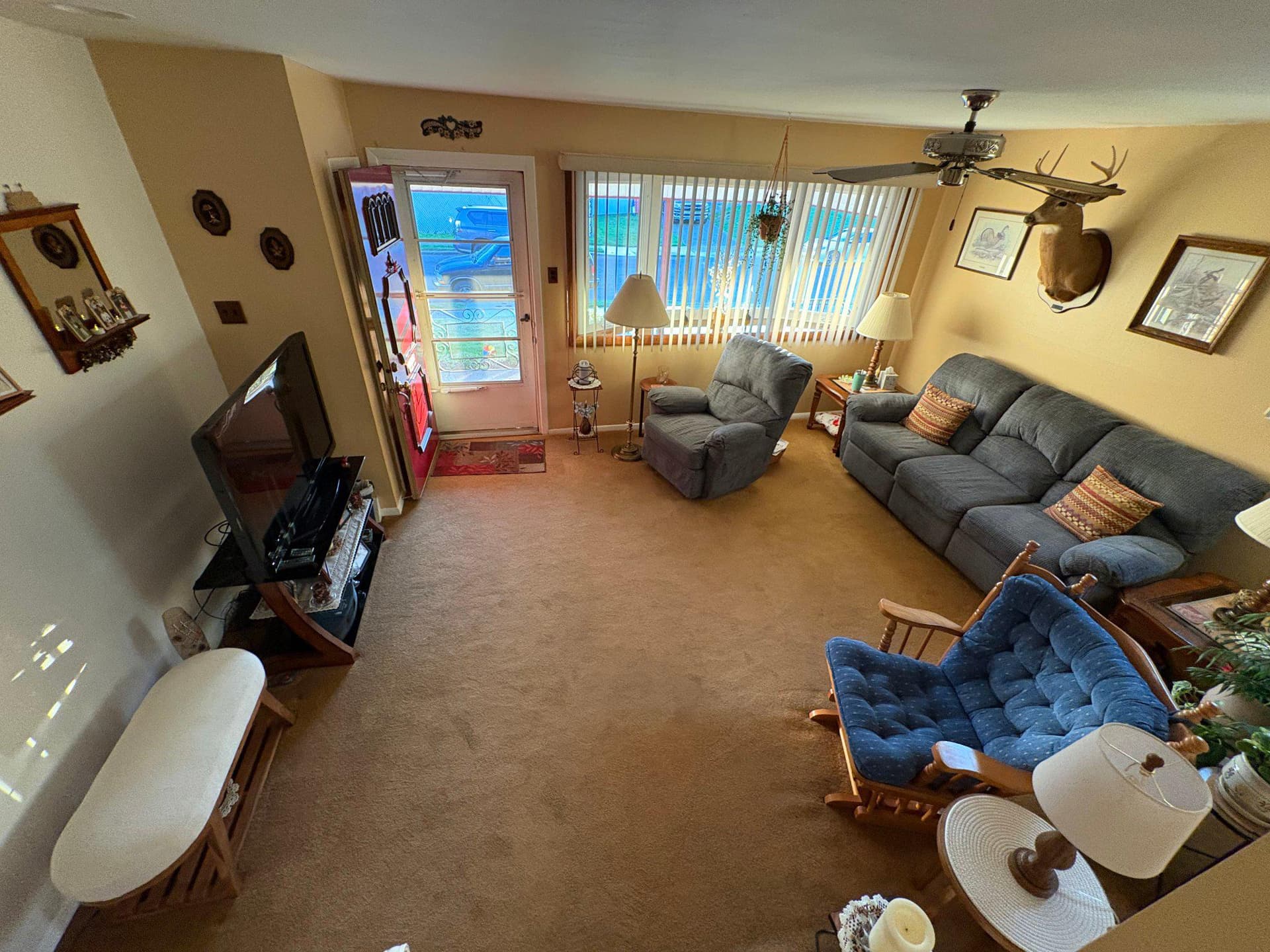 1045 Foster Street photo 6