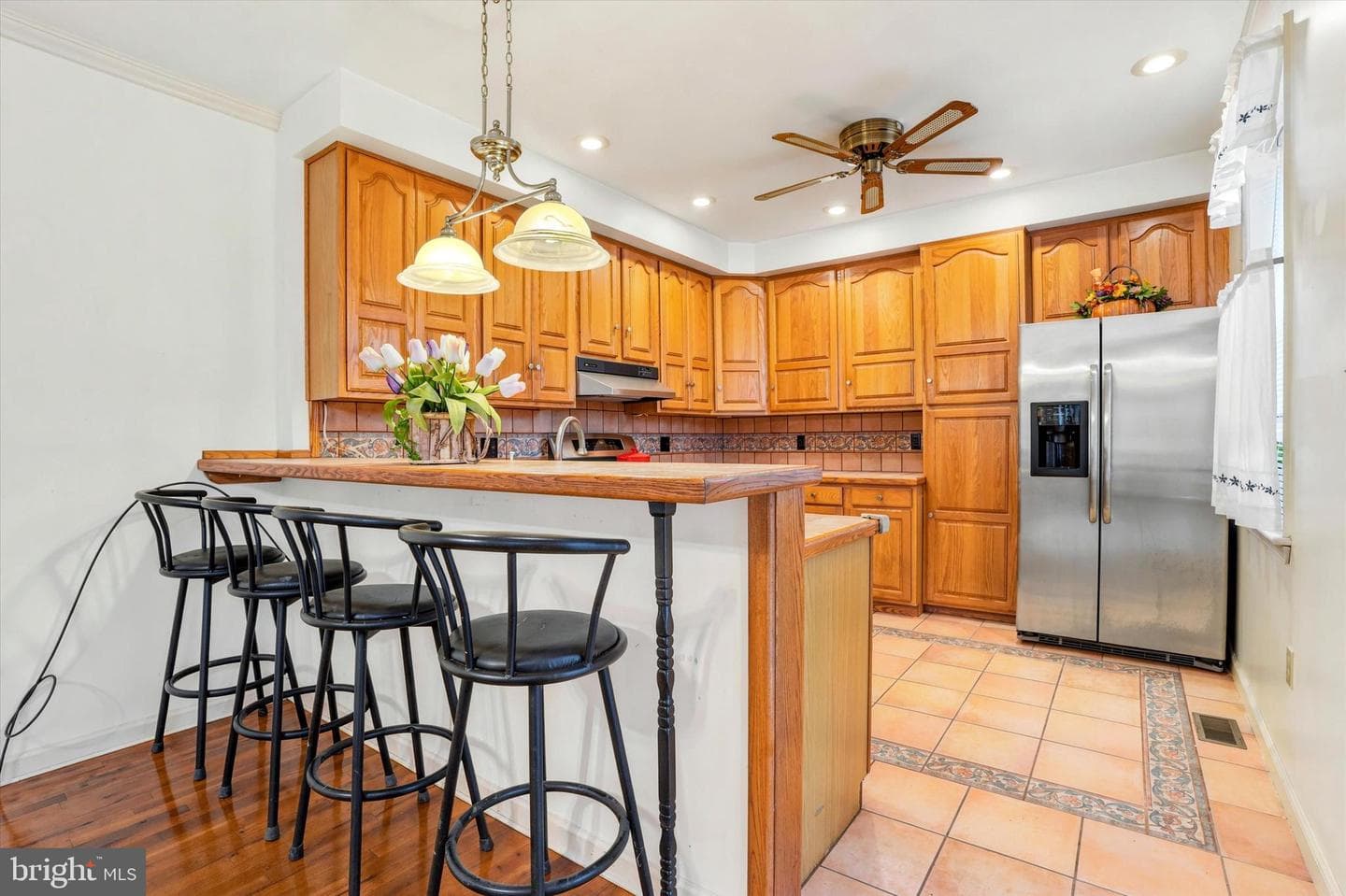521-525 Mifflin Street photo 11