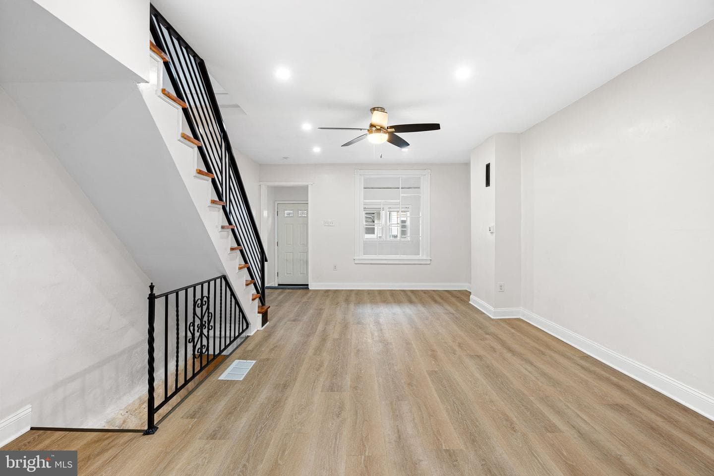 5428 Regent Street photo 11