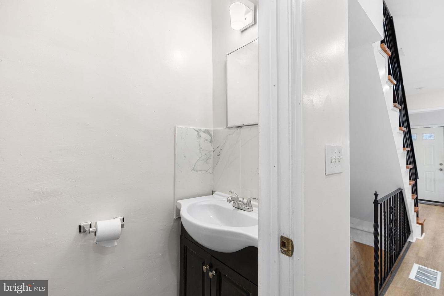 5428 Regent Street photo 12