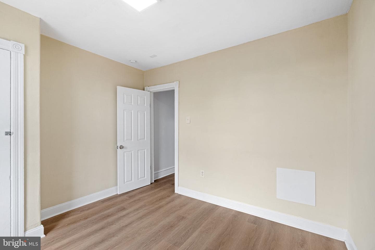 5428 Regent Street photo 22