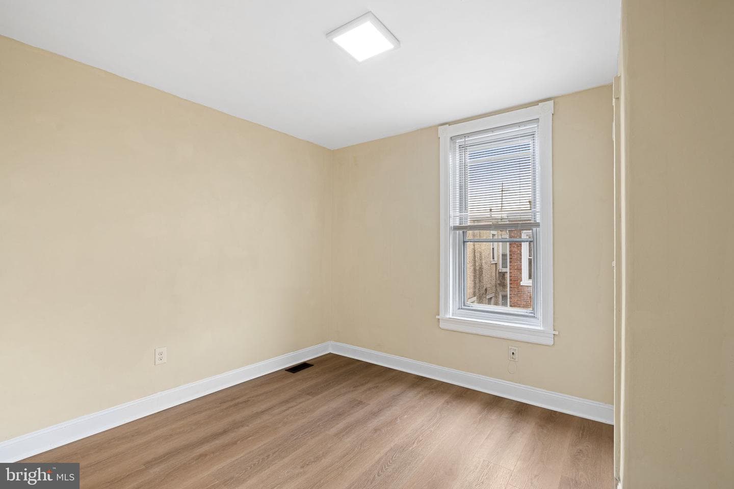 5428 Regent Street photo 23