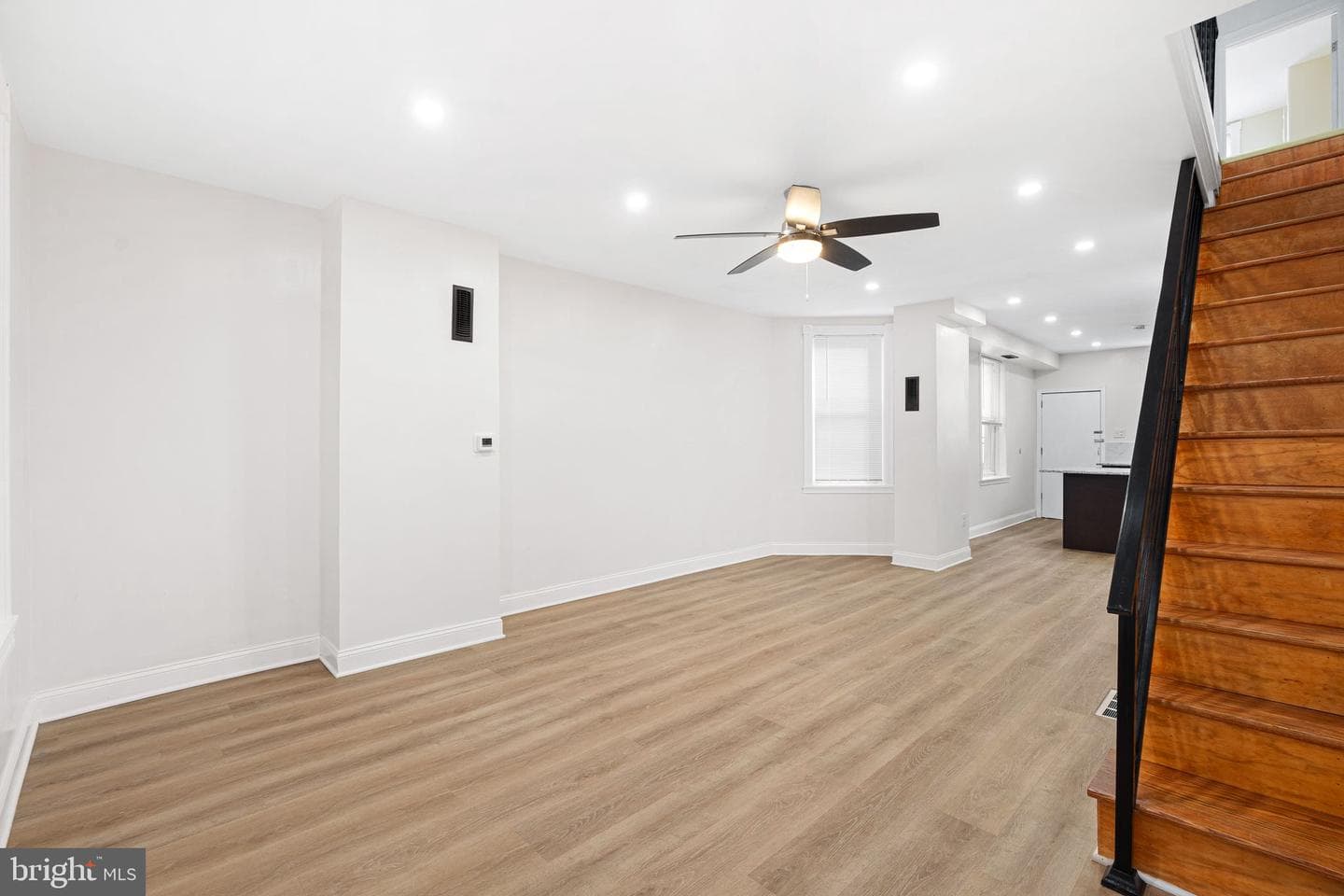 5428 Regent Street photo 4
