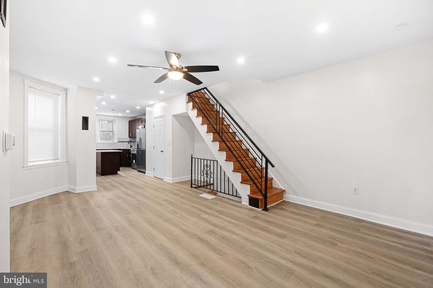 5428 Regent Street photo 5