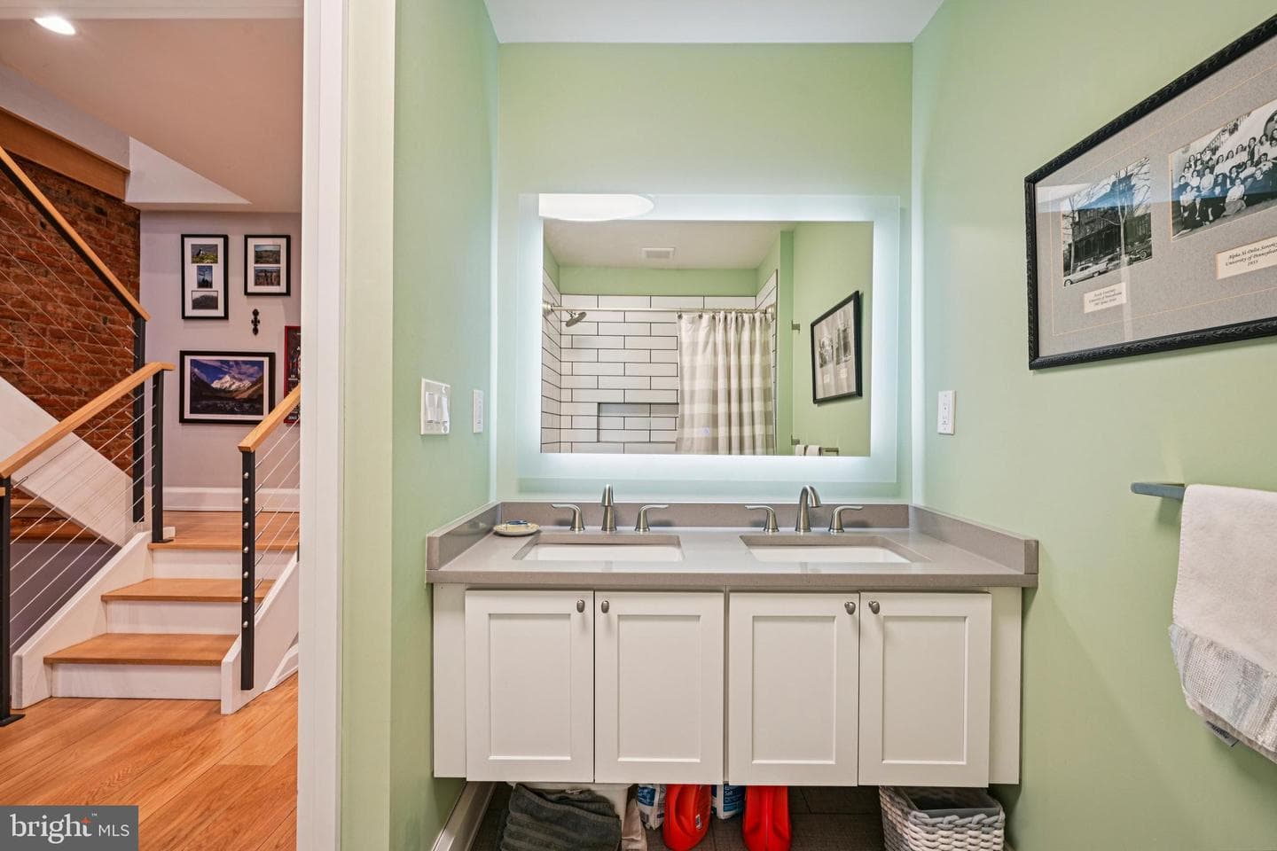 736 Carpenter Street photo 26