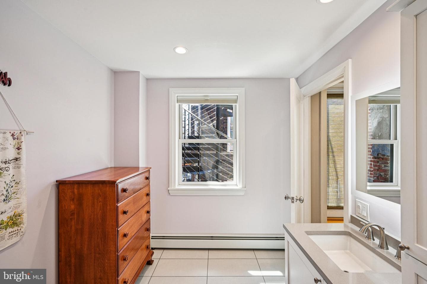 736 Carpenter Street photo 30