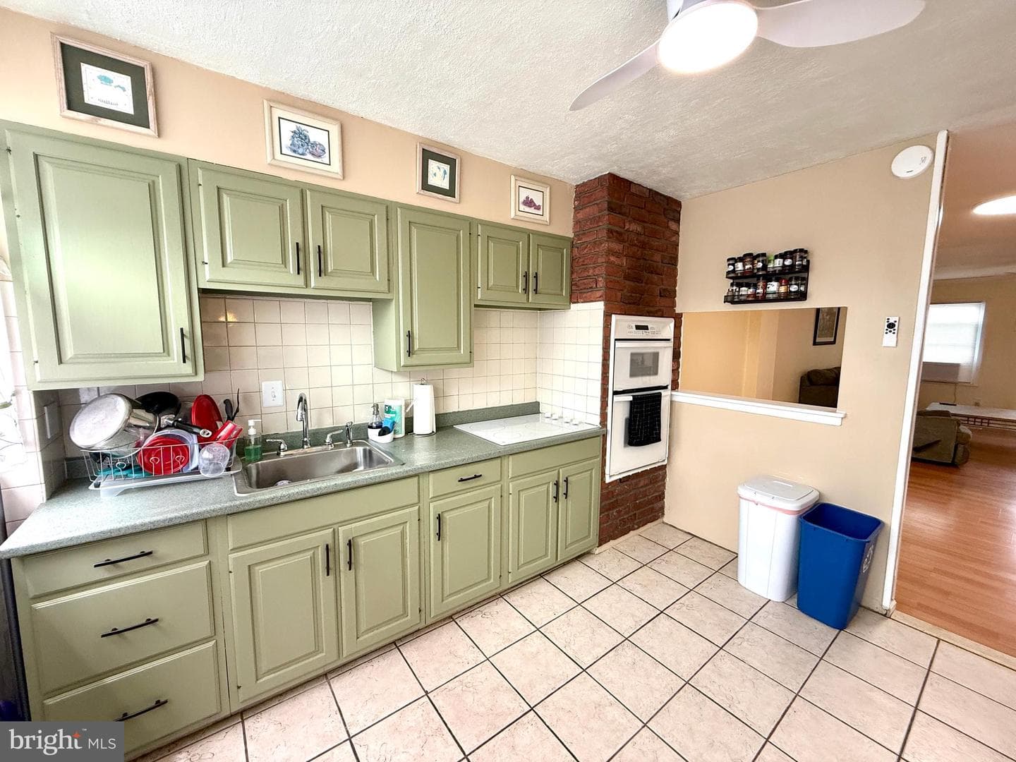 4221 Fairdale Road photo 10